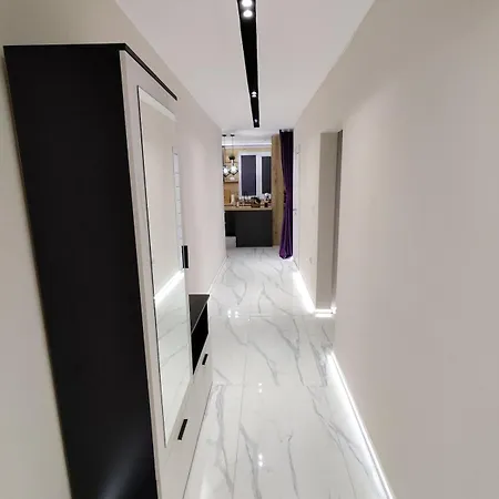 Apartment Three-room In The Center Of Warna